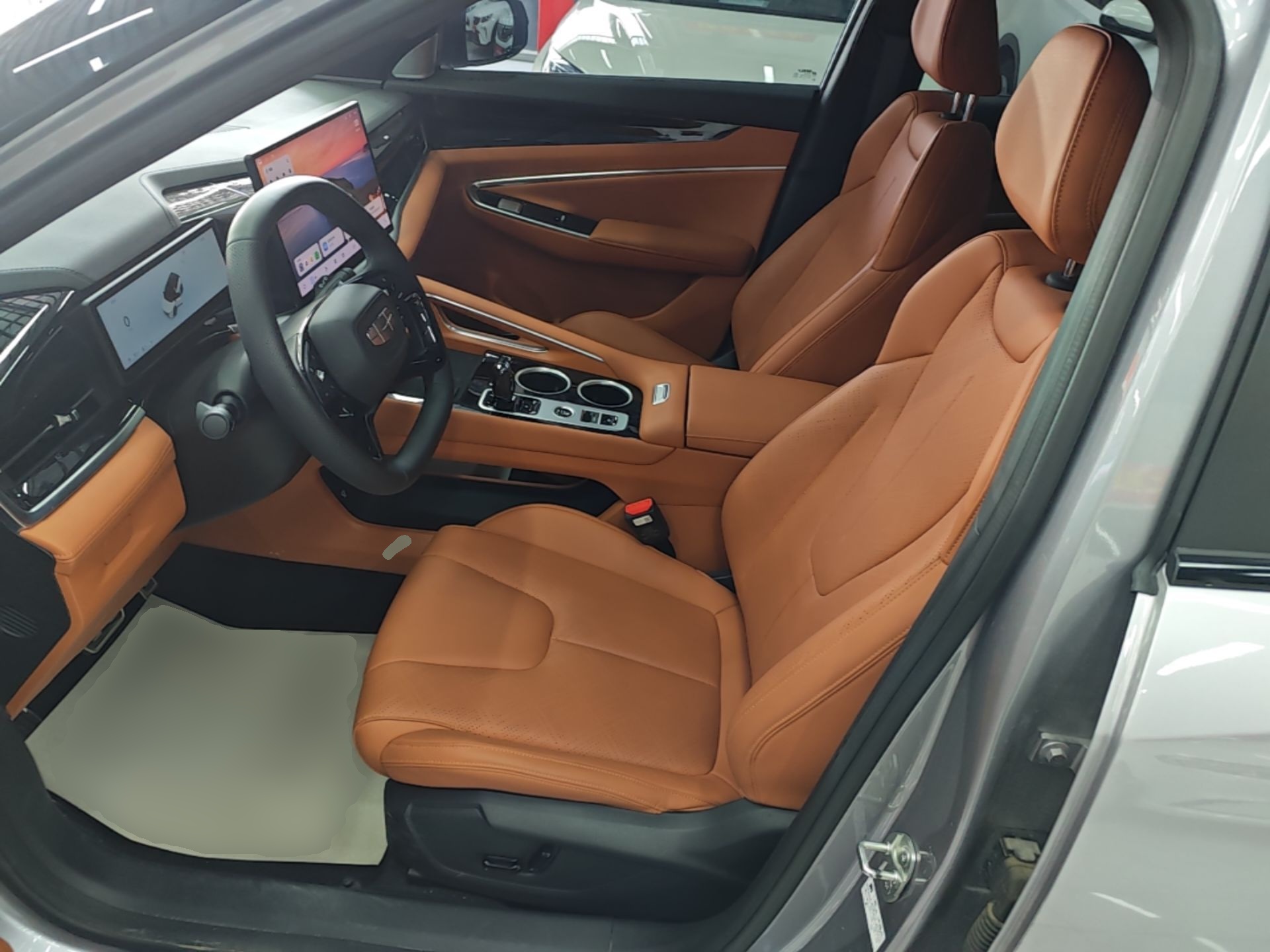 Geely Auto Emgrand X7 Sport 2026 Model 1.5TD Beloved — снимка 17