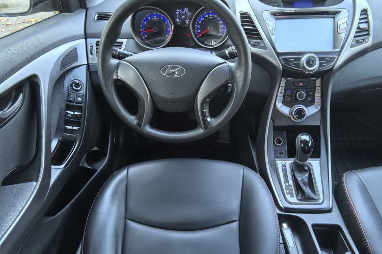 Used Hyundai Elantra (5th Generation / Langdong) 2015 1.6L Automatic Fashion Model