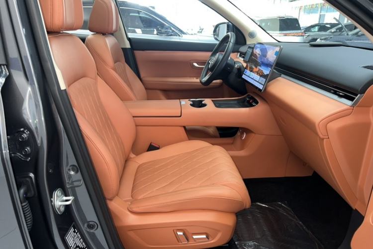 Used Landian E5 PLUS 2026 Model 165km Long-Range First-Adoption Version Ultra 7-seater