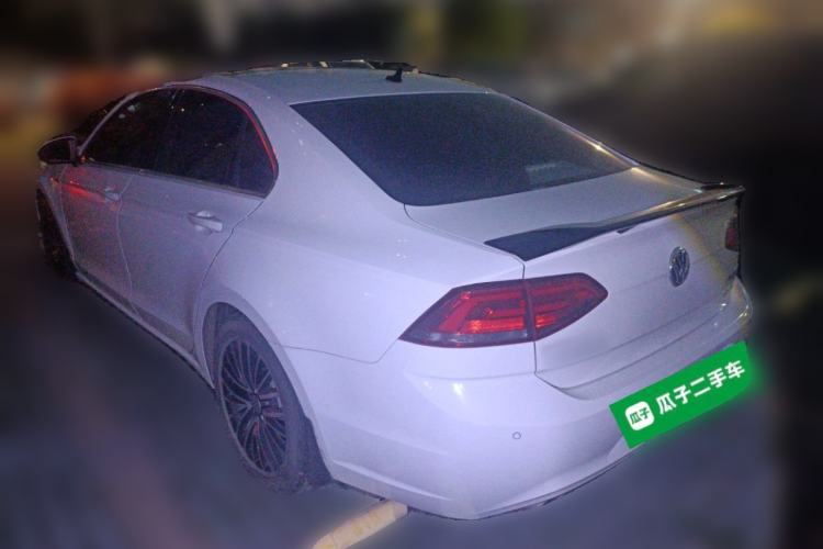 Used Volkswagen Lamando 2017 280TSI DSG Luxury Edition
