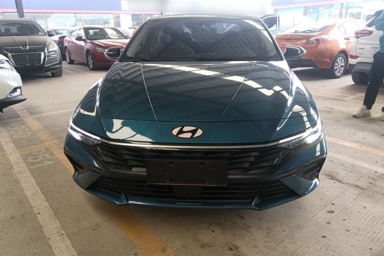 Used Hyundai Elantra 2023 1.5L CVT LUX Prestige Edition