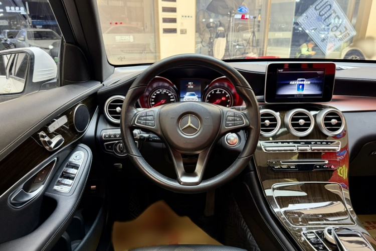 Used Mercedes-Benz GLC 2018 Facelift GLC 260 4MATIC Luxury Edition