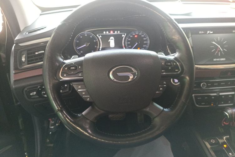 Used GAC Trumpchi GS8 2017 320T Two-Wheel Drive Luxury Smart Connectivity Version (7 Seats)