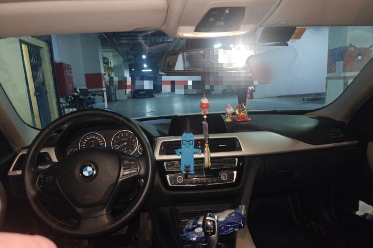 Used BMW 3 Series 2016 320Li Fashion Model Center Console