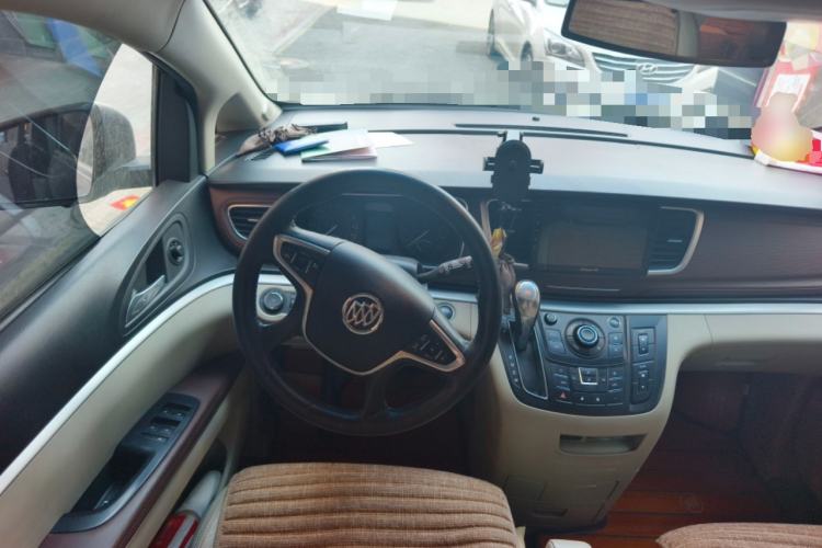 Used Buick GL8 2018 28T Luxury Model China VI Standard Steering Wheel