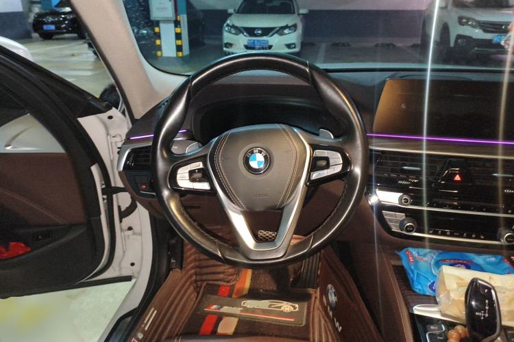 Used BMW 5 Series 2019 Updated 530Li xDrive Luxury Package Steering Wheel