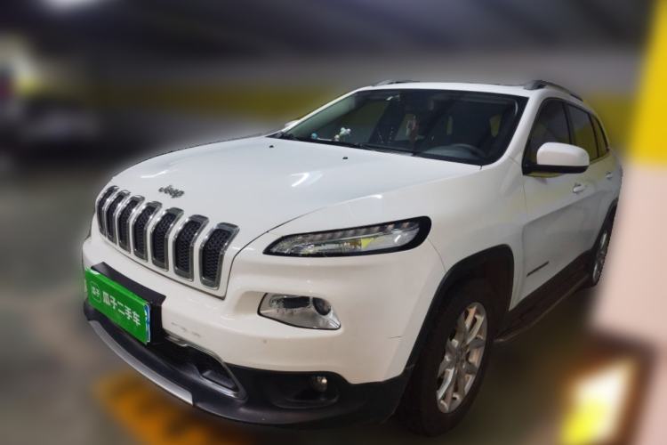 Used Jeep Cherokee 2017 2.0L Superior Edition