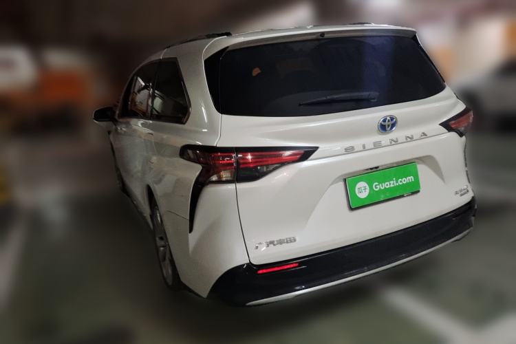 Used Toyota SIENNA 2023 2.5L Hybrid Platinum Edition Rear Left 45 Deg