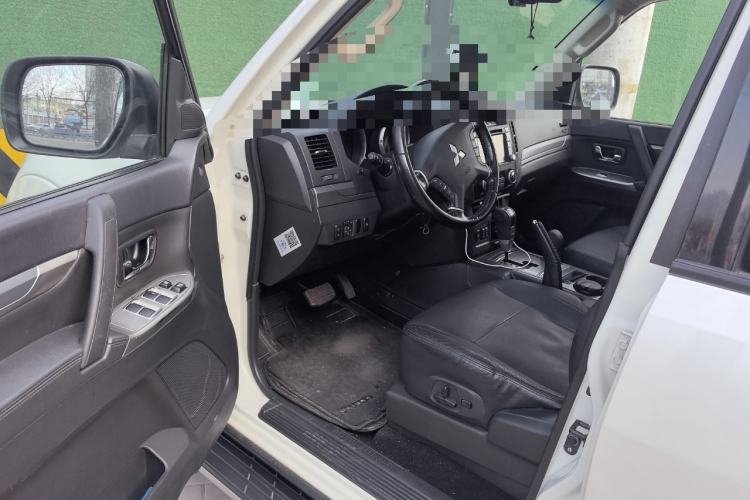 Used Mitsubishi Pajero 2014 3.0L Elite Upgrade Edition