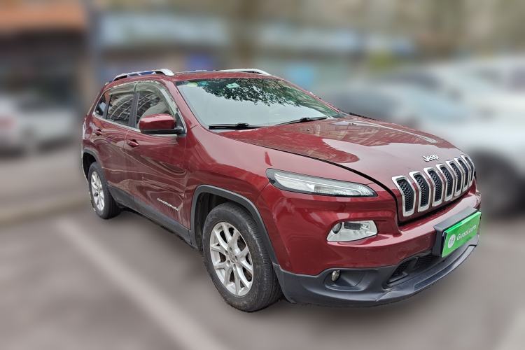 Used Jeep Cherokee 2016 2.0L Superior Edition
