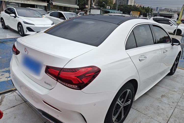 Used Mercedes-Benz A-Class 2022 Revised Version A 200 L Sport Sedan Fashionable Style
