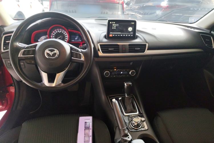 Used Mazda Mazda 3 Axela 2014 Sedan 1.5L Automatic Luxury Model
