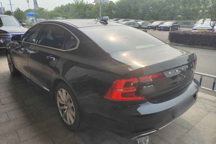 Used Volvo S90 2020 T5 Zhiyi Luxury Edition Rear Left 45 Deg