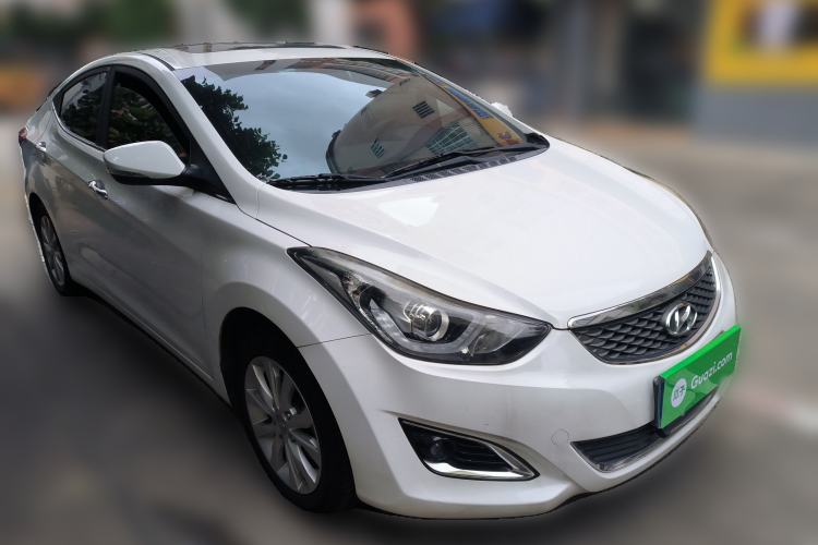 Used Hyundai Elantra (5th Generation / Langdong) 2016 1.6L Manual Luxury Model Front Right 45 Deg