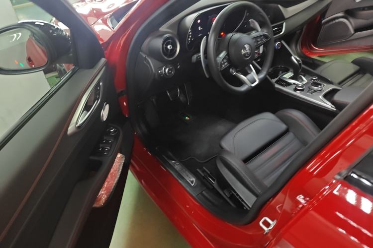 Used Alfa Romeo Giulia 2024 2.0T 280HP Tributo Italiano Legend Tribute Edition
