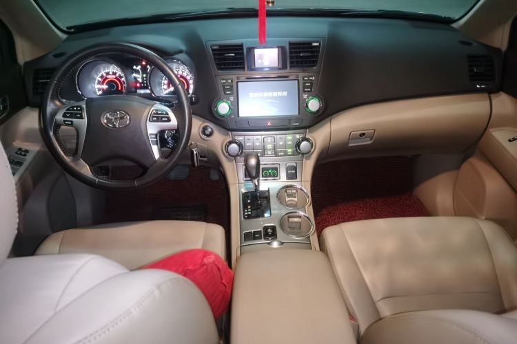 Used Toyota Highlander 2013 2.7L Two-Wheel Drive 7-Seater Zijin Edition Center Console