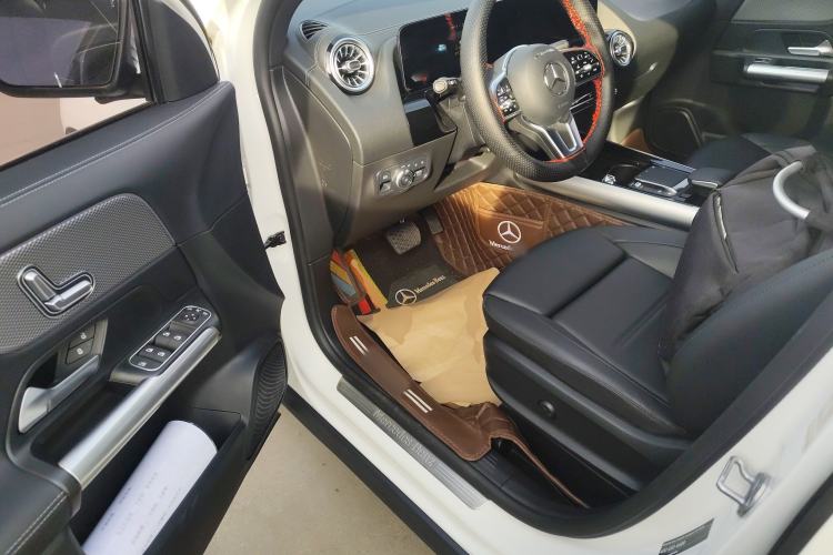 Used Mercedes-Benz GLA 2022 Second Facelift GLA 200 Driver Seat