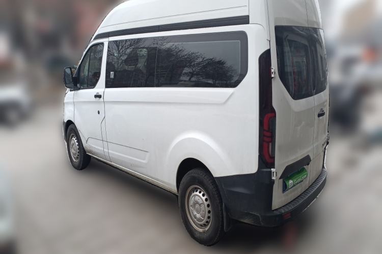 Used Ford Transit 2023 2.0T Diesel Manual Multifunction Commercial Vehicle Mid-axle Mid-roof 5/6 Seats