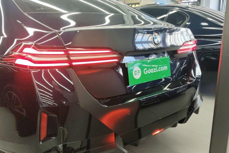 Used BMW 5 Series 2024 530Li Luxury Edition M Sport Package
