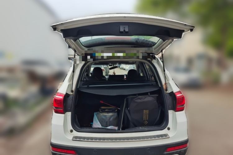 Used Haval H6 2015 Sport Edition 1.5T Manual Two-Wheel Drive Elite Model Trunk