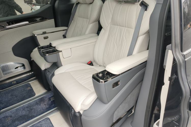 Used Zeekr 009 2022 ME Edition Left Rear Seat