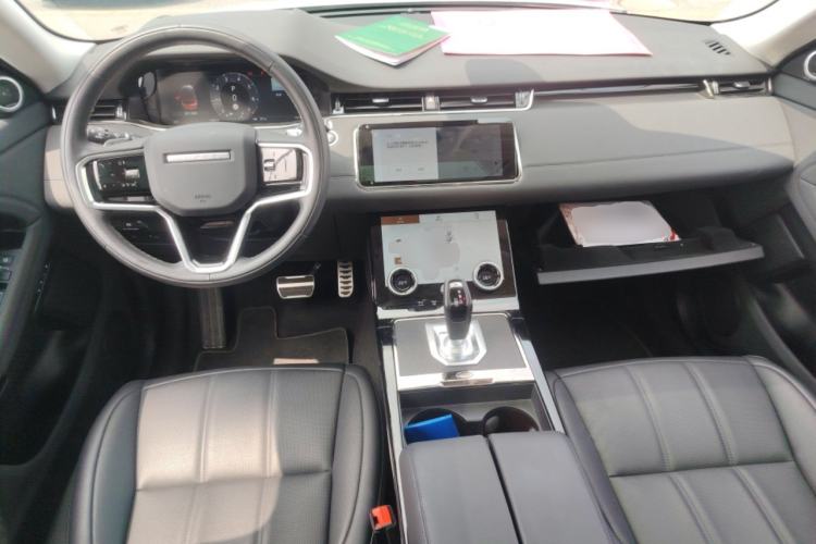 Used Land Rover Range Evoque 2023 Aurora L 249 PS Collins Antique Bronze Special Edition Center Console