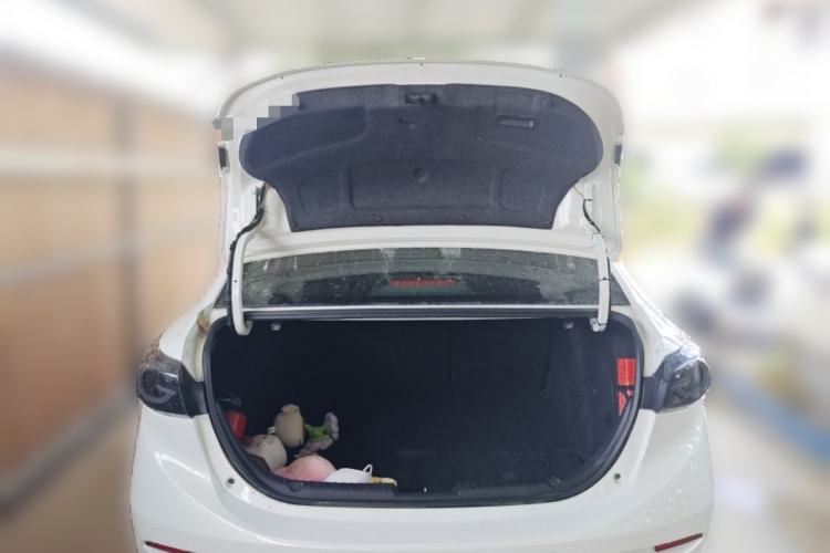 Used Mazda 3 Axela 2014 Sedan 2.0L Automatic Sport Model