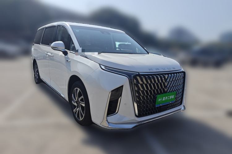 Used SAIC MAXUS G90 2023 2.0T Xingyun 7-Seater Version
