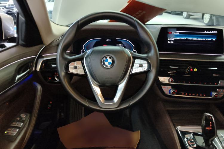 Used BMW 5 Series New Energy 2020 Mileage Upgrade Version 530Le Luxury Package Steering Wheel