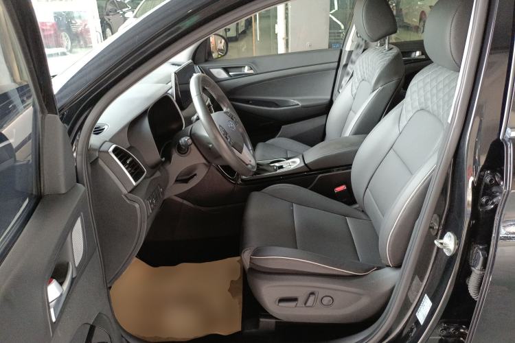 Used Hyundai Tucson 2019 280TGDi Dual-Clutch Two-Wheel Drive Fashion Edition China VI Standard Left Front Seat