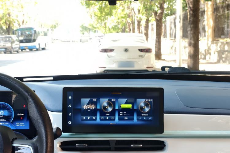 Used Dongfeng NAMMI BOX 2022 Light Wind Edition 201KM Advanced Model Interior 3