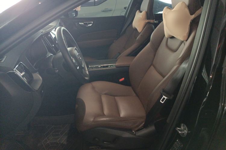 Used Volvo XC60 2024 B5 4x4 Smart Luxury Edition