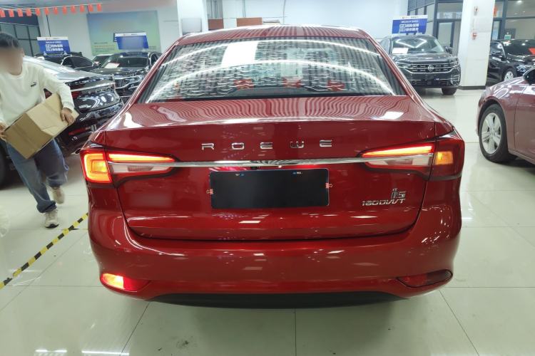 Used Roewe i5 2020 1.5L Automatic 4G Connect Luxury Flagship Edition
