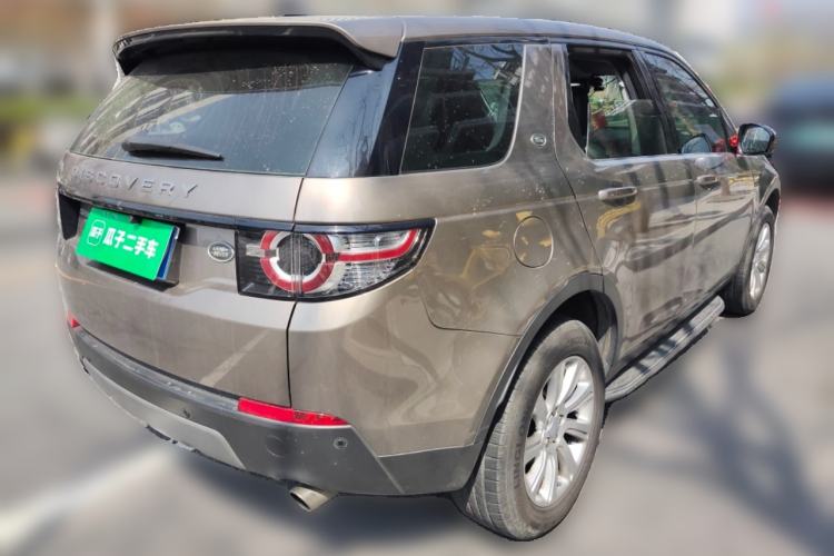 Used Land Rover Discovery Sport 2017 2.0T SE Rear Right 45 Deg