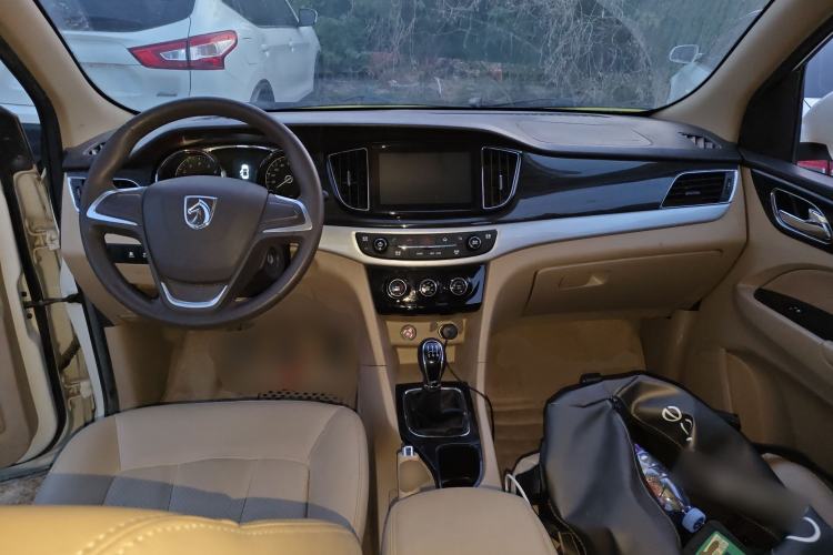 Used Baojun 730 2016 1.5L Manual Standard Version 7 Seats
