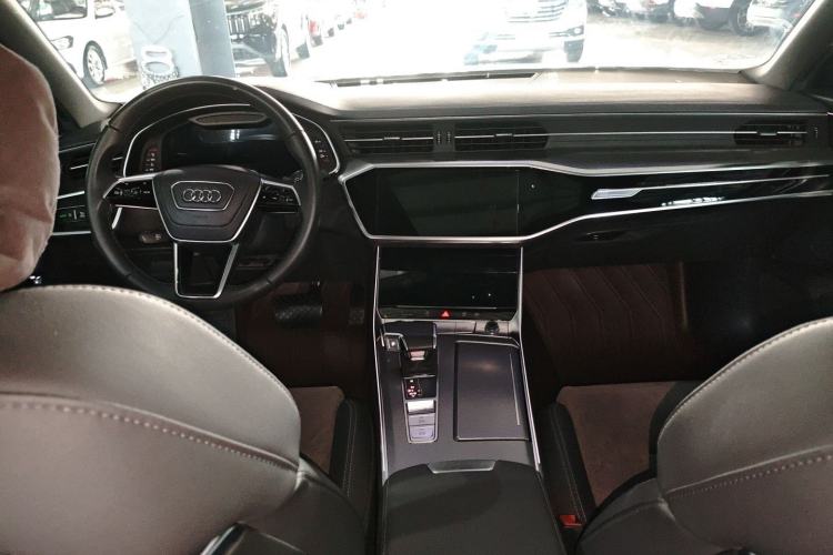 Used Audi A6L 2023 Revised 40 TFSI Luxury Dynamic Edition Center Console