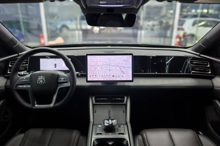 Used BYD Qin L 2025 DM-i Smart Drive 80KM Leading Model