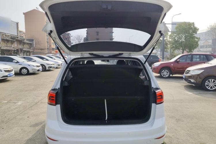 Used Volkswagen Golf Sportsvan 2018 1.6L Automatic Comfort Model Trunk