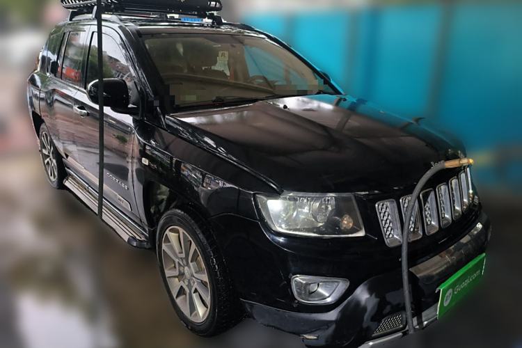 Used Jeep Compass 2014 2.4L four-wheel drive luxury version
