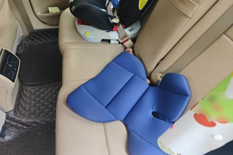 Used Toyota Camry 2012 Luxurious Edition 2.5HG Zunrui