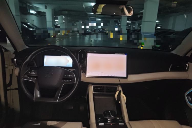 Used BYD Yuan UP 2024 401KM Beyond Edition Center Console