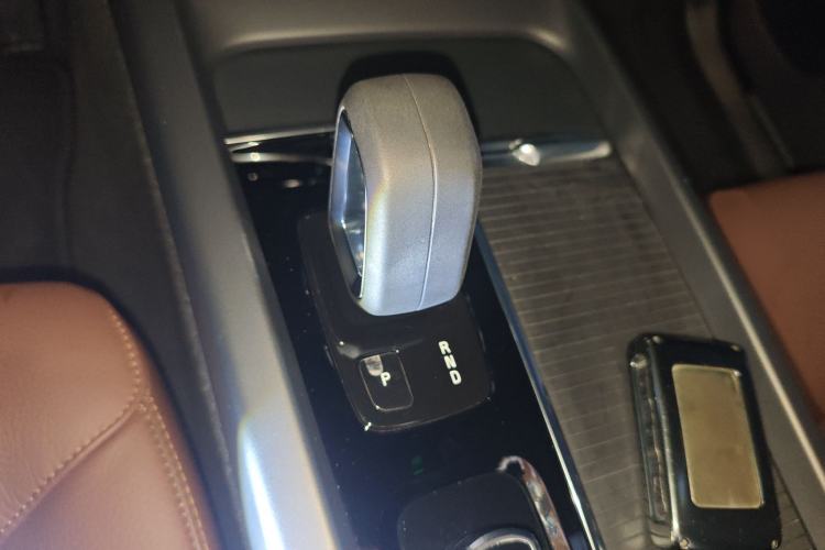 Used Volvo XC60 2022 B5 4x4 Zhiyi Luxury Edition
