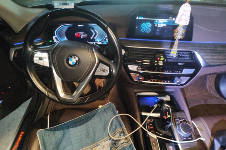 Used BMW 5 Series New Energy 2020 Mileage Upgrade Version 530Le Luxury Package Steering Wheel