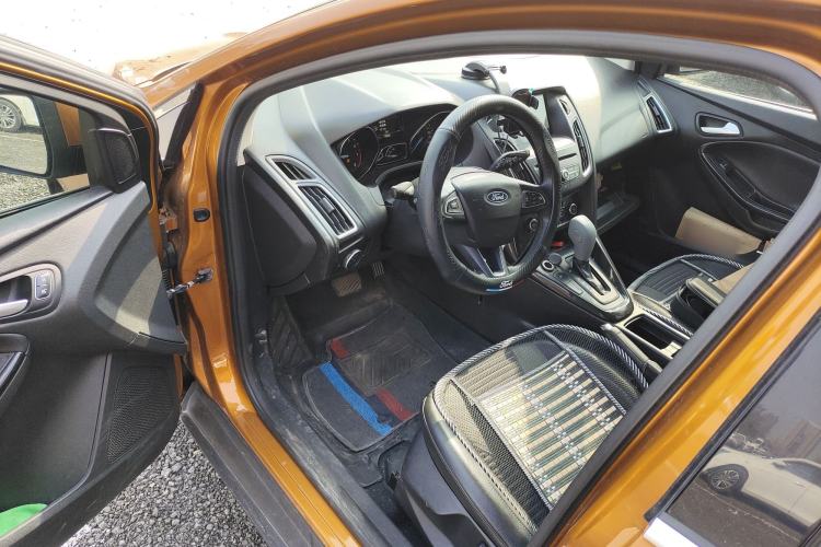 Used Ford Focus 2018 Hatchback Classic EcoBoost 180 Automatic Elite Model