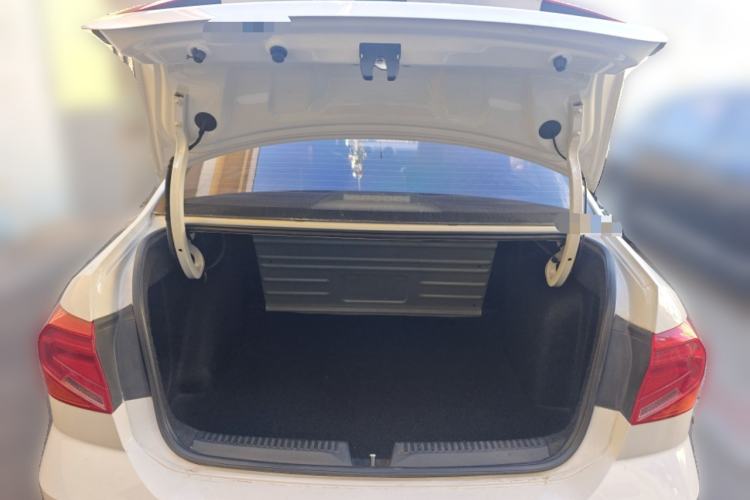 Used Volkswagen Jetta 2017 1.4L Manual Fashion Edition