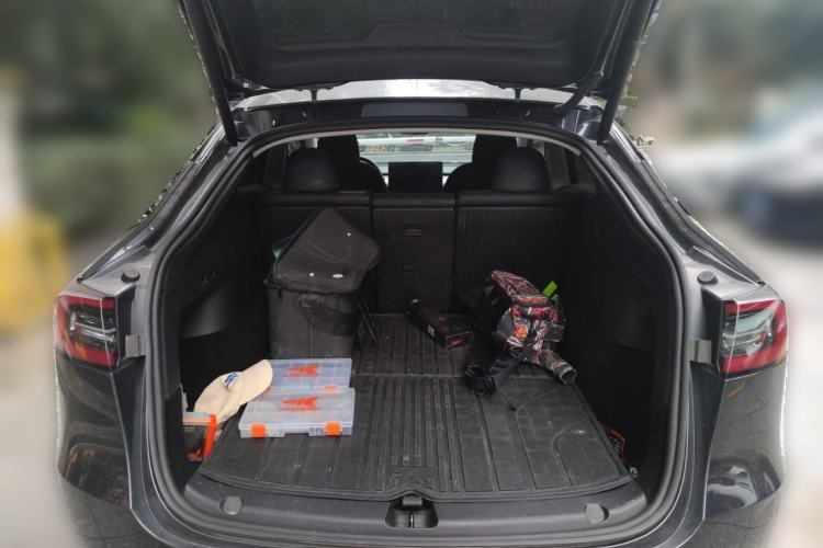 Used Tesla Model Y 2024 Long-Range All-Wheel-Drive Version