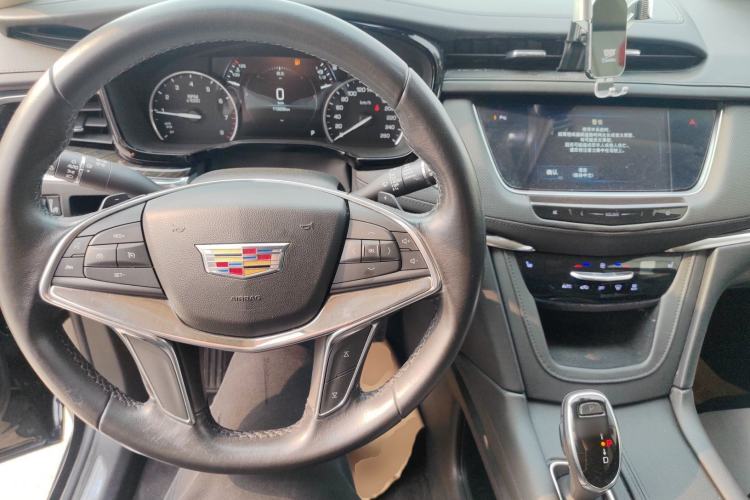 Used Cadillac XT5 2018 28T Four-Wheel Drive Luxury Model
