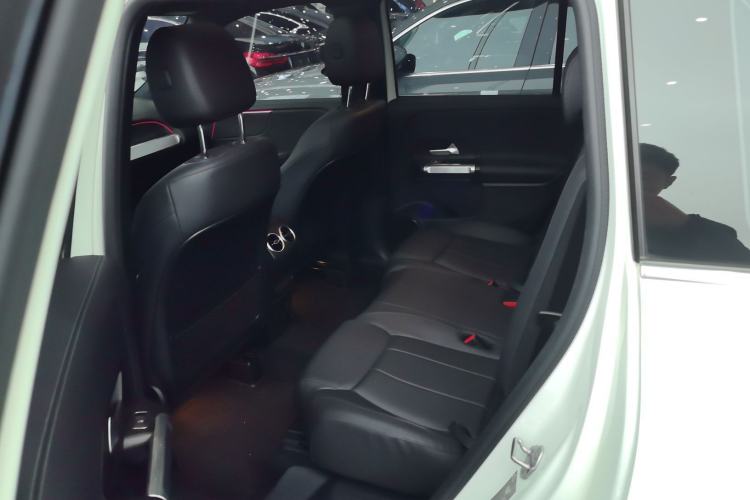 Used Mercedes-Benz GLB 2022 Updated GLB 200 Fashion Edition