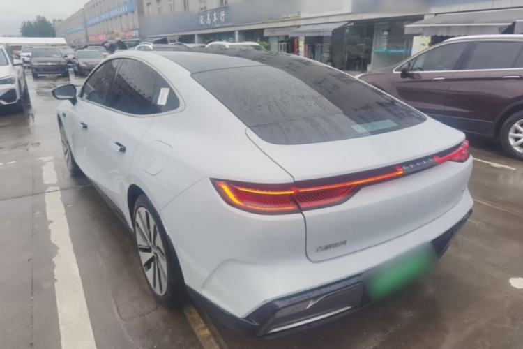 Used Geely Galaxy E8 2024 665 km Range Rear-Drive Starship Long-Range Version
