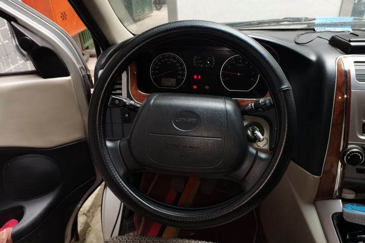 Used Jinbei Grace 2016 2.0L Classic Edition Standard Model Short Wheelbase 7 Seats